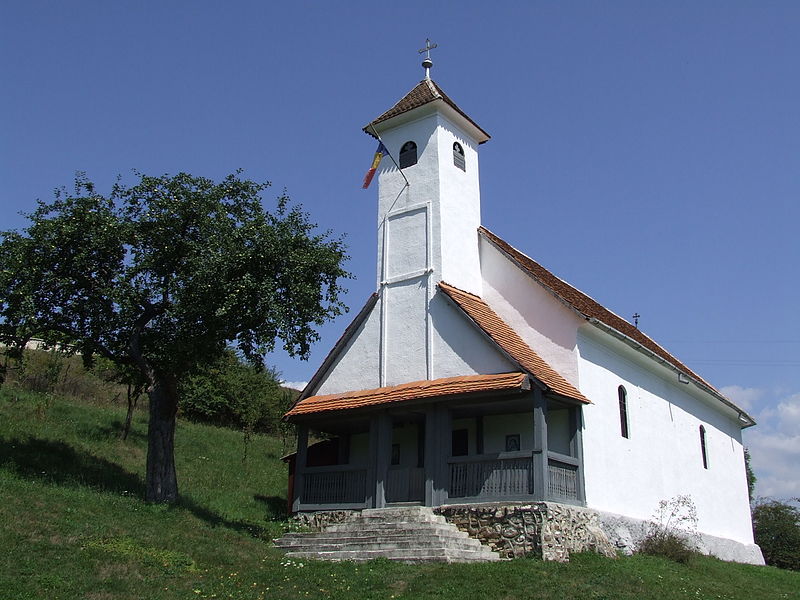 Fișier:Biserica de lemn din Sandominic02.JPG
