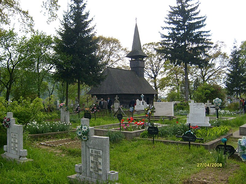 Fișier:Biserica de lemn din Bretea Mureșeană.JPG