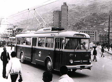 http://upload.wikimedia.org/wikipedia/ru/8/81/Kabul_trolley.jpg