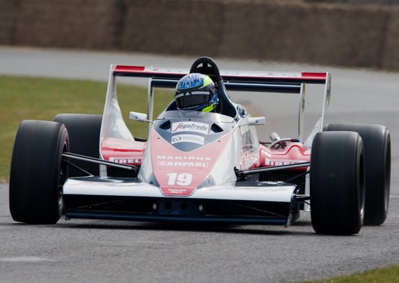 Файл:Toleman 183 F1 car 1982-83.jpg