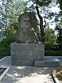 Памятник Толстому в Дворце Паниной, Крым
