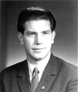 В 1957—1962 годах во время преподавания в Ростокском университете