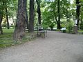 Скамейка стукачей в саду Фонтанного дома. Архитектор В. Б. Бухаев. 2006