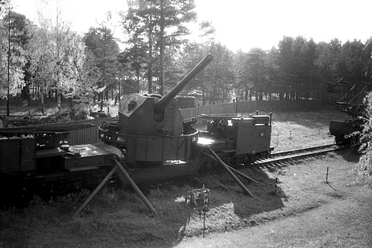 180 мм артиллерийская установка