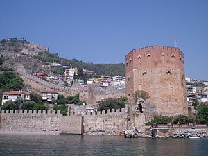 Красная башня и крепость