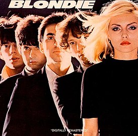 Обложка альбома Blondie «Blondie» (1976)