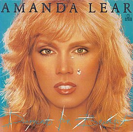 Обложка альбома Аманды Лир «Diamonds for Breakfast» (1980)