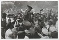 Генерал Май-Маевский с эмблемой корниловцев на рукаве кителя среди населения только что взятой Добровольческой армией Полтавы, июль 1919 года