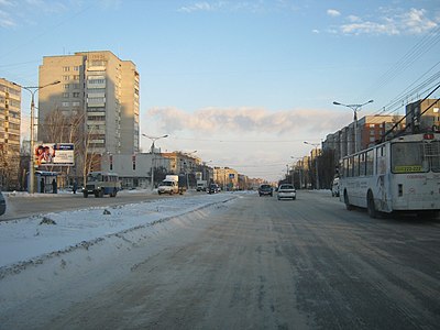 Движение по проспекту на восток (слева дом № 1)