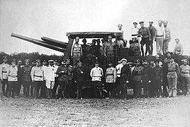 Импровизированная полубронированная САУ на базе трактора «Буллок-Ломбард», вид справа. Южный фронт, 1920 год