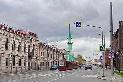 Северная часть улицы и Султановская мечеть