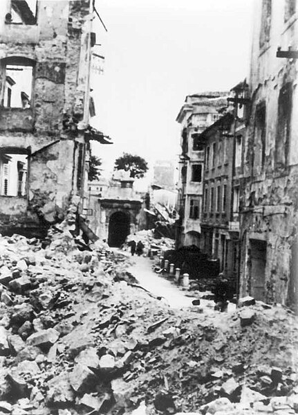 Datoteka:Bombardiranje Zadra, Piazza Marina.jpg