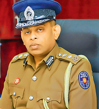 ගොනුව:Deshabandu Tennakoon1.png