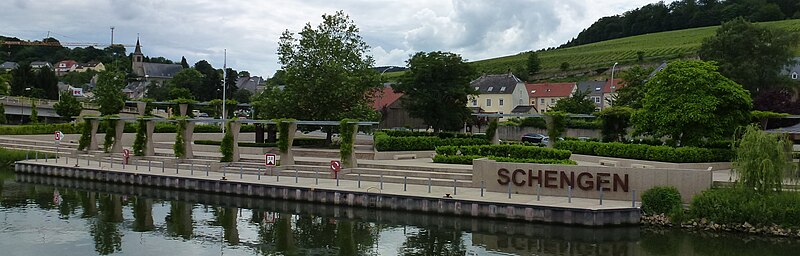 ගොනුව:Schengen Agreement place.jpg