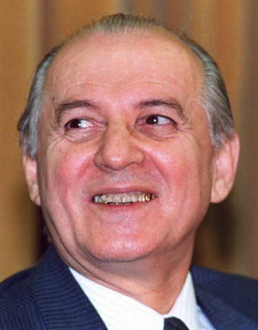 Slika:Ramiz Alia 1991.jpg