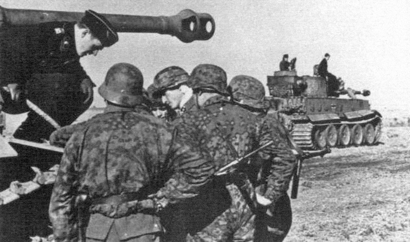 Skeda:Totenkopf-Kursk-01.jpg