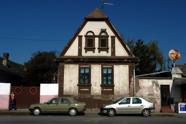 Датотека:Kuća u lenjinovoj 51, Sremska Mitrovica.jpg