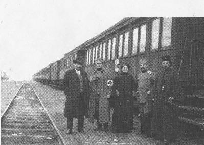 Датотека:Sanitetski voz u Nišu 1912..JPG