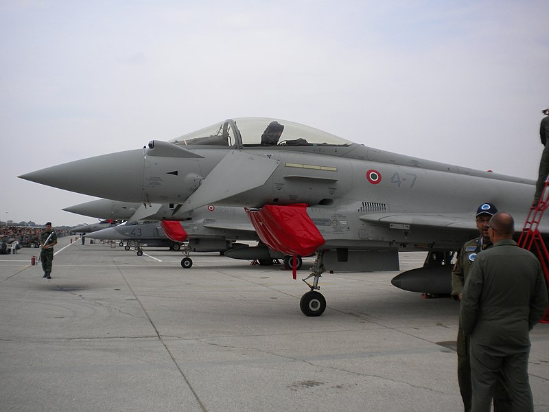 Датотека:Eurofighter Typhoon - Cockpit Left - Batajnica - 2009.jpg