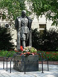 Споменик Јосипу Брозу Титу, Сарајево. Антун Аугустинчић.