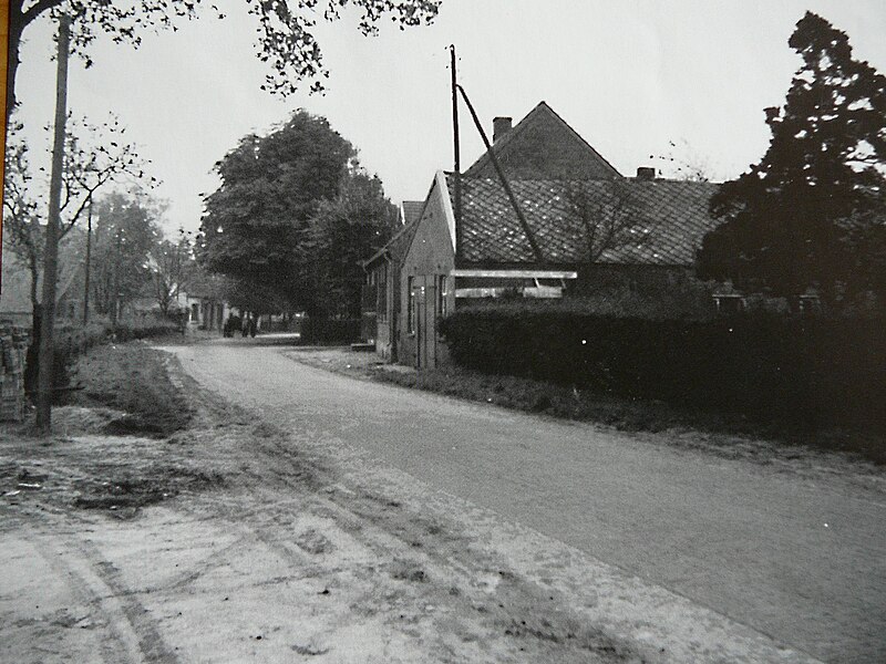 Bielde:Scharrel-Dorf.jpg