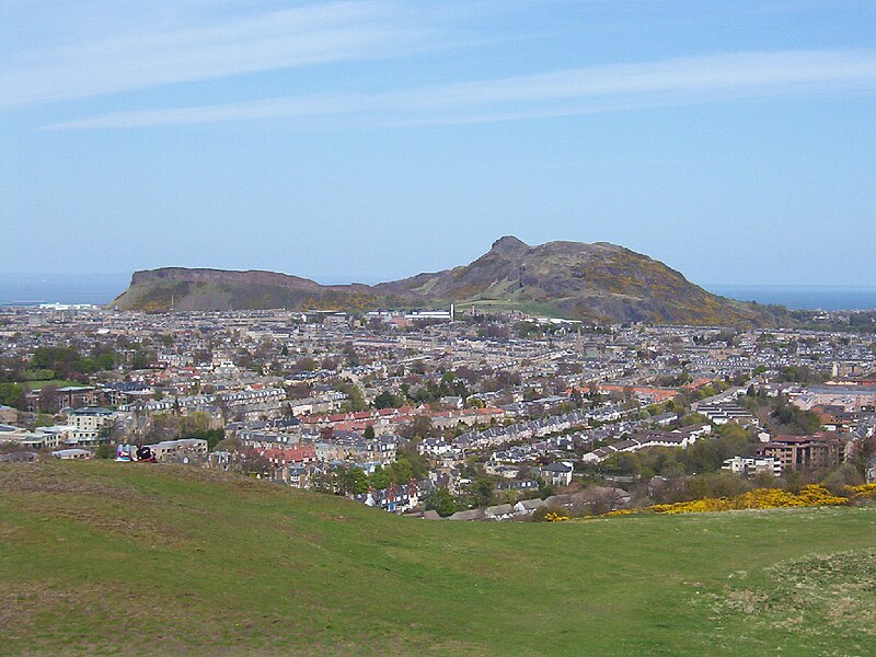 Faili:Arthurs Seat Edinburgh.jpg