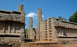 దస్త్రం:RayarGopuram.jpg