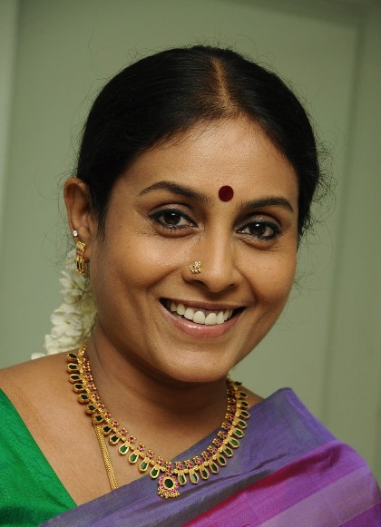 దస్త్రం:Saranya-Ponvannan.jpg