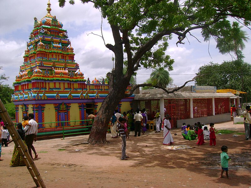 దస్త్రం:Jammulamma Temple 01.JPG