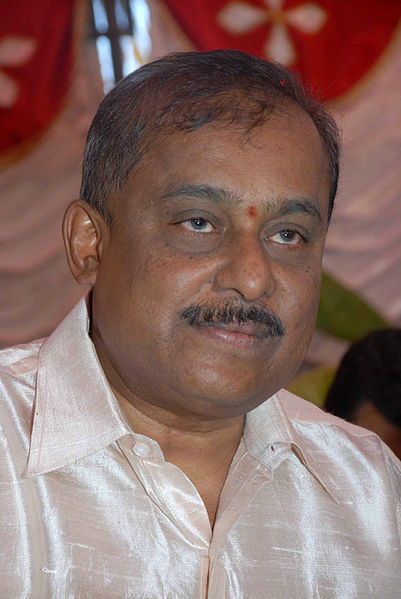 దస్త్రం:Hamsalekha.JPG