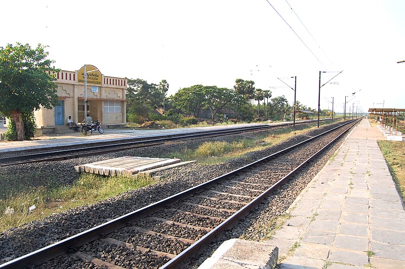 దస్త్రం:Brahmanagudem railway station.jpg