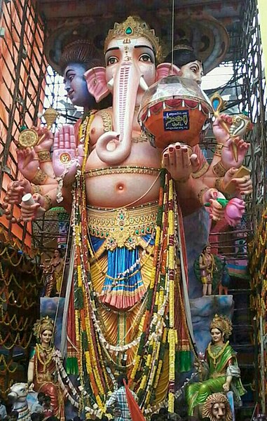 దస్త్రం:Khairatabad vinayakudu 2014.jpg