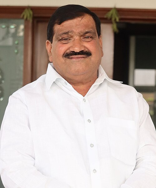 దస్త్రం:Patnam MahenderReddy.jpg