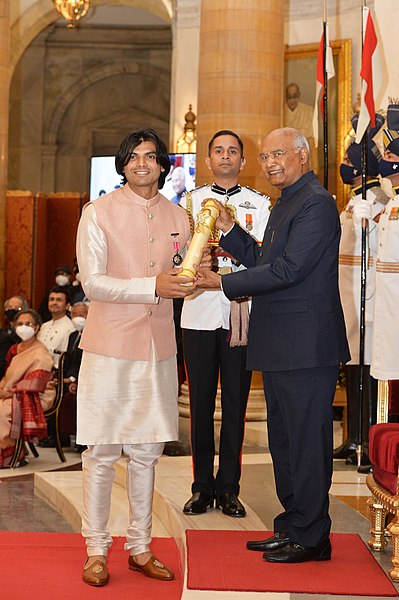 దస్త్రం:President Kovind presents Padma Shri to Shri Neeraj Chopra.jpg