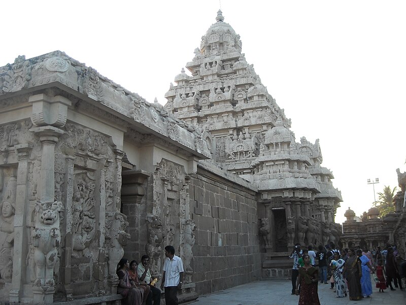 దస్త్రం:Kailasa naadhuni temple kanchi.JPG