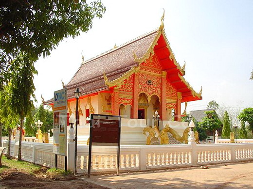 ไฟล์:วัดพระเหลา.jpg