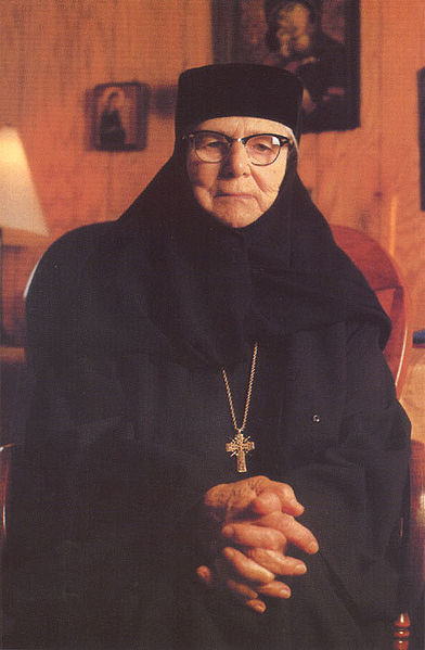 ไฟล์:Mother abbess Alaxandra(Ireana).jpg