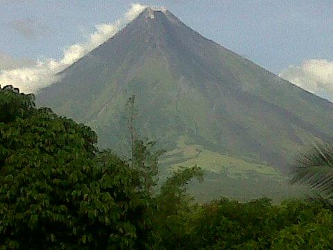 Talaksan:Mayon Volcano Bikol.jpg