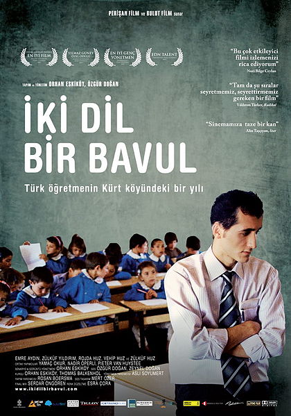 Dosya:İki Dil Bir Bavul.jpg