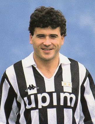 Файл:Rui Barros - Juventus FC 1989-90.jpg