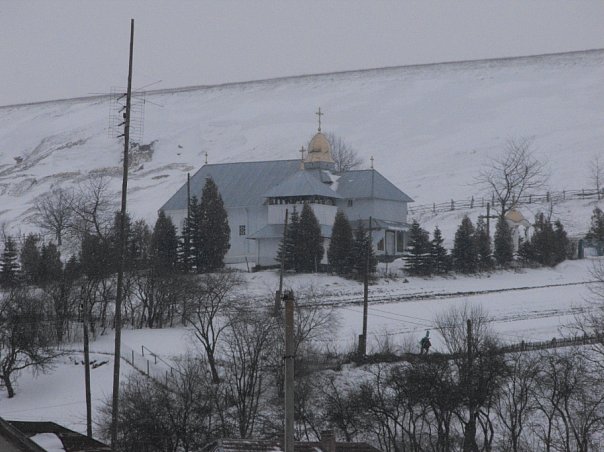 Файл:Poruchyn cerkva1.jpg