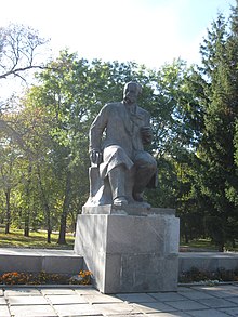 Пам'ятник Тарасу Шевченку в Золотоноші.