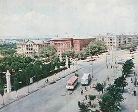 Площа Миру (нині — площа Визволення) на початку 1970-х років