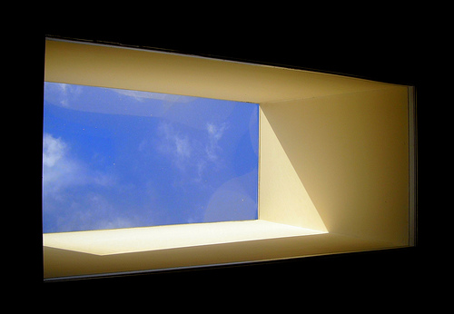 فائل:Daylighting - Skylight.jpg