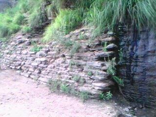 فائل:Ancient wall around Seri-Bahlol-1.jpg