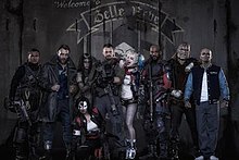 Chapdan oʻngga: Slipknot, Kapitan Bumerang, Enchantress, Katana, Rik Flag, Harley Quinn, Deadshot, Killer Krok va El Diablo.