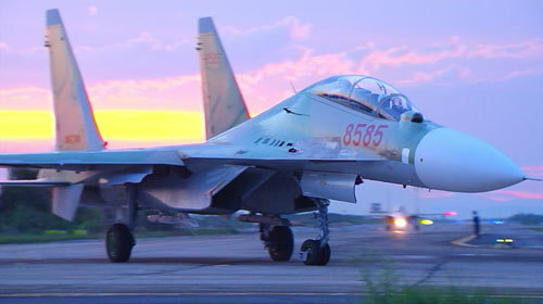 Tập tin:KQVN Su-30MK2 8585.jpg