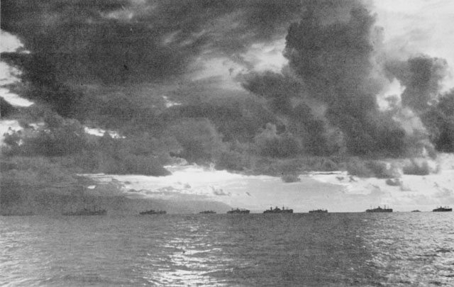 Tập tin:Convoy off Leyte.jpg