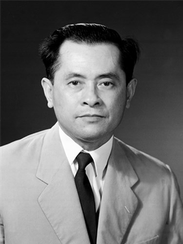 Tập tin:Nguyễn Lam.jpg