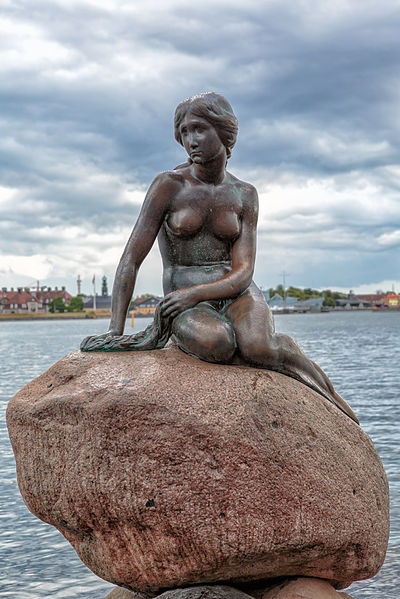 File:Copenhagen - the little mermaid statue - 2013.jpg